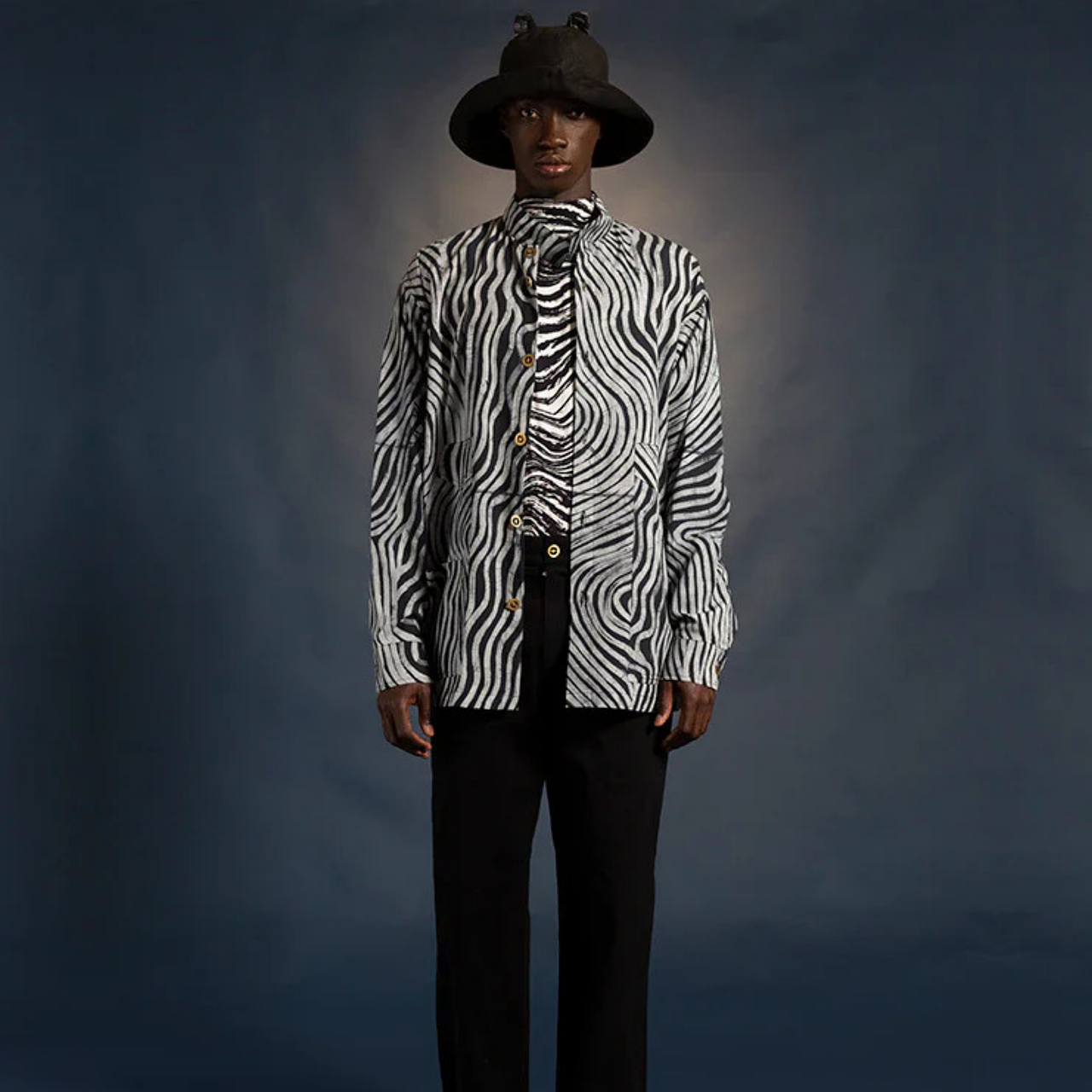 découvrez la mode durable : des vêtements éthiques et écologiques pour un avenir respectueux de l'environnement et des conditions de travail.